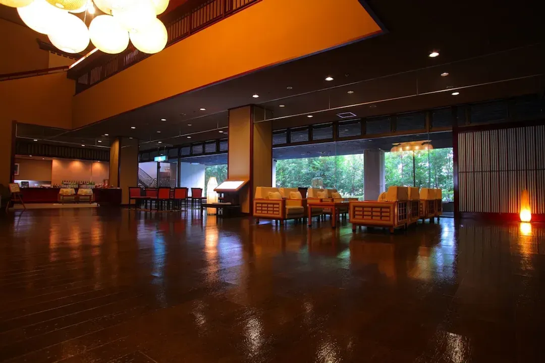 Lobby lounge