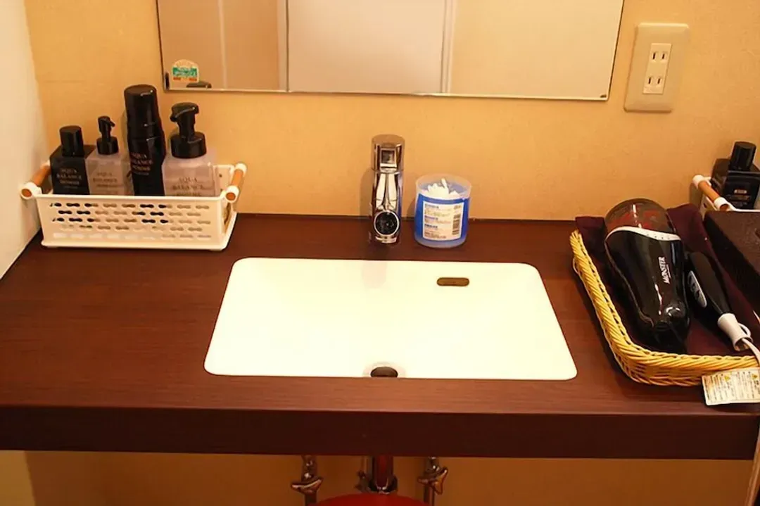Room amenity