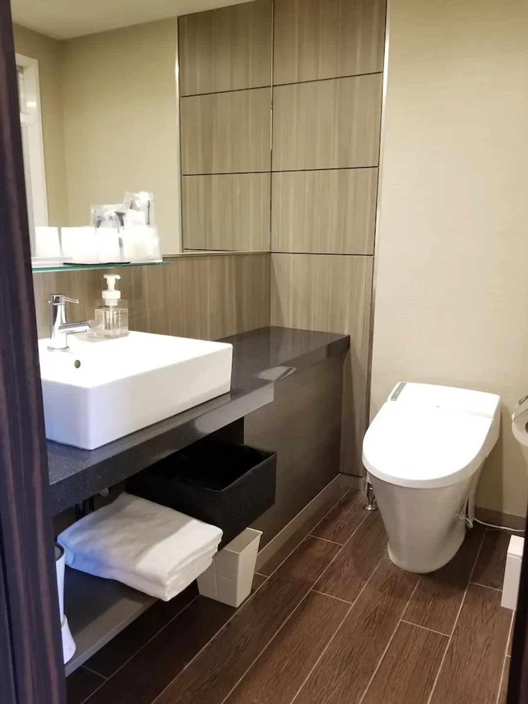 Room amenity