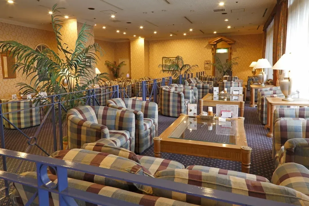 Lobby lounge