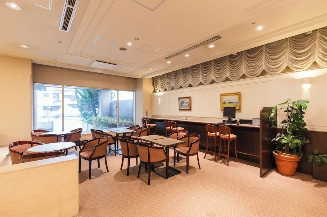 Lobby lounge