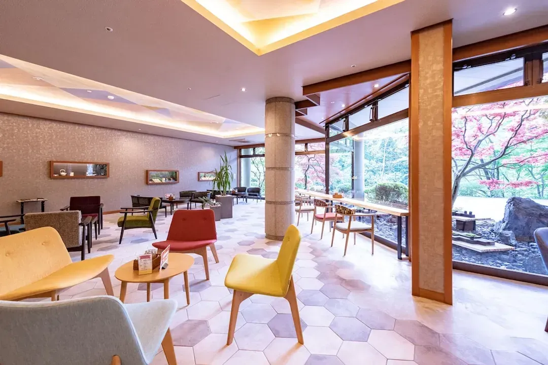 Lobby lounge