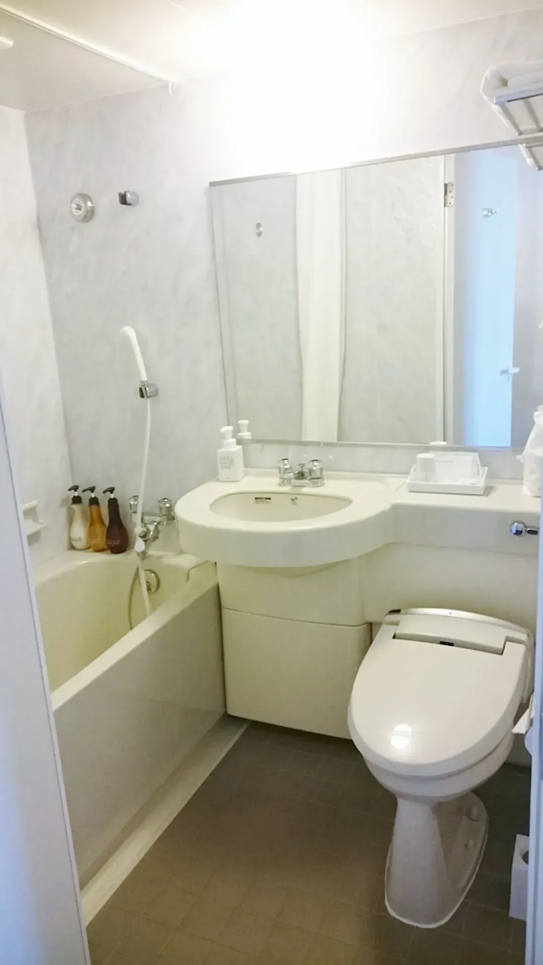 Bathroom amenities