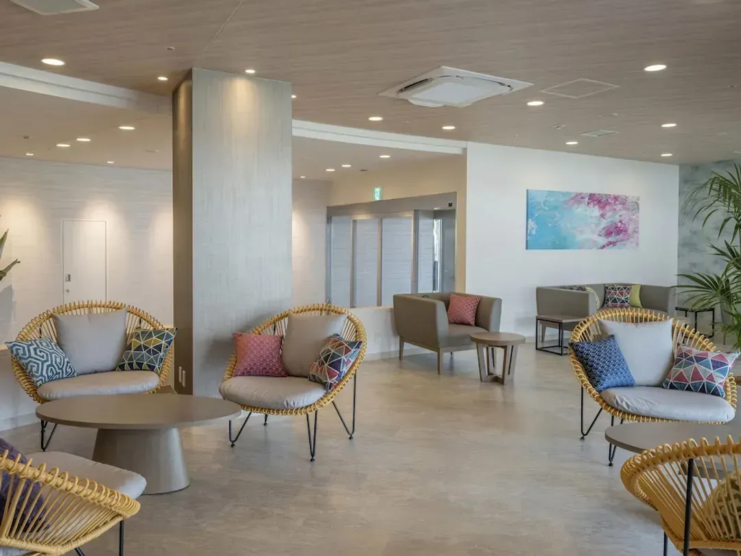 Lobby lounge