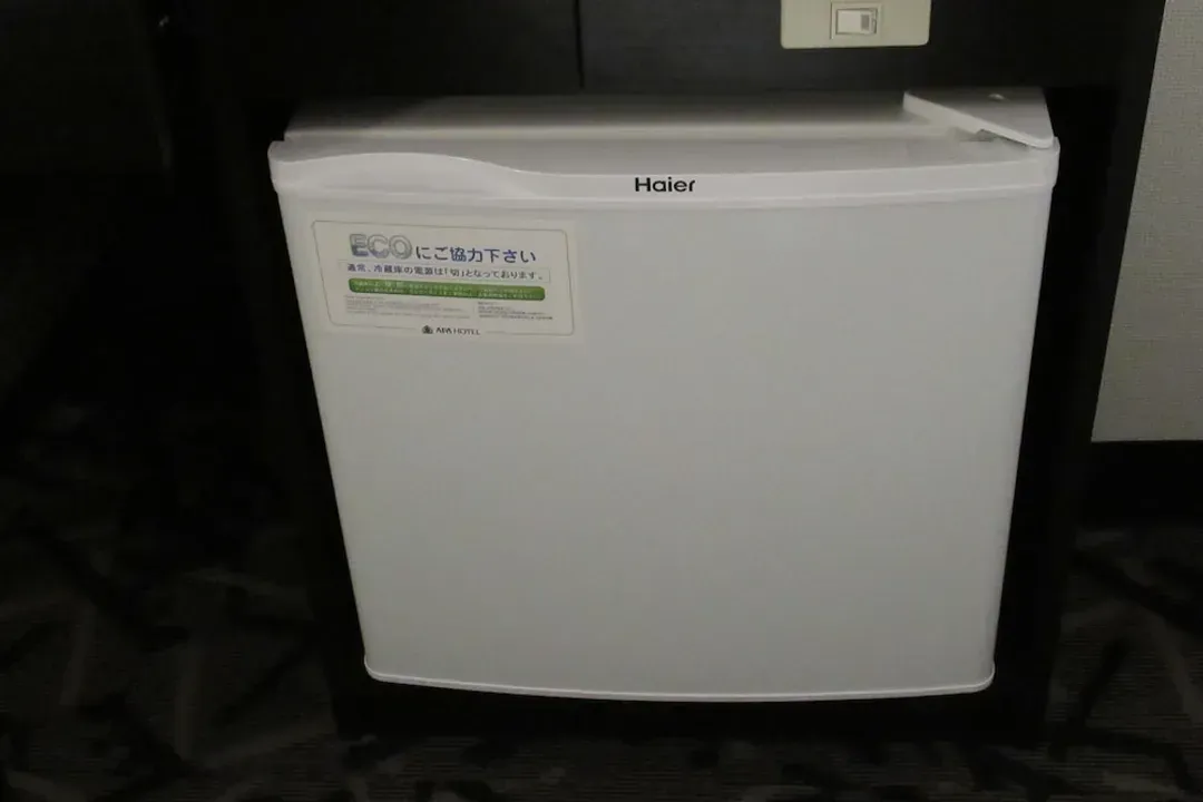 Mini-refrigerator