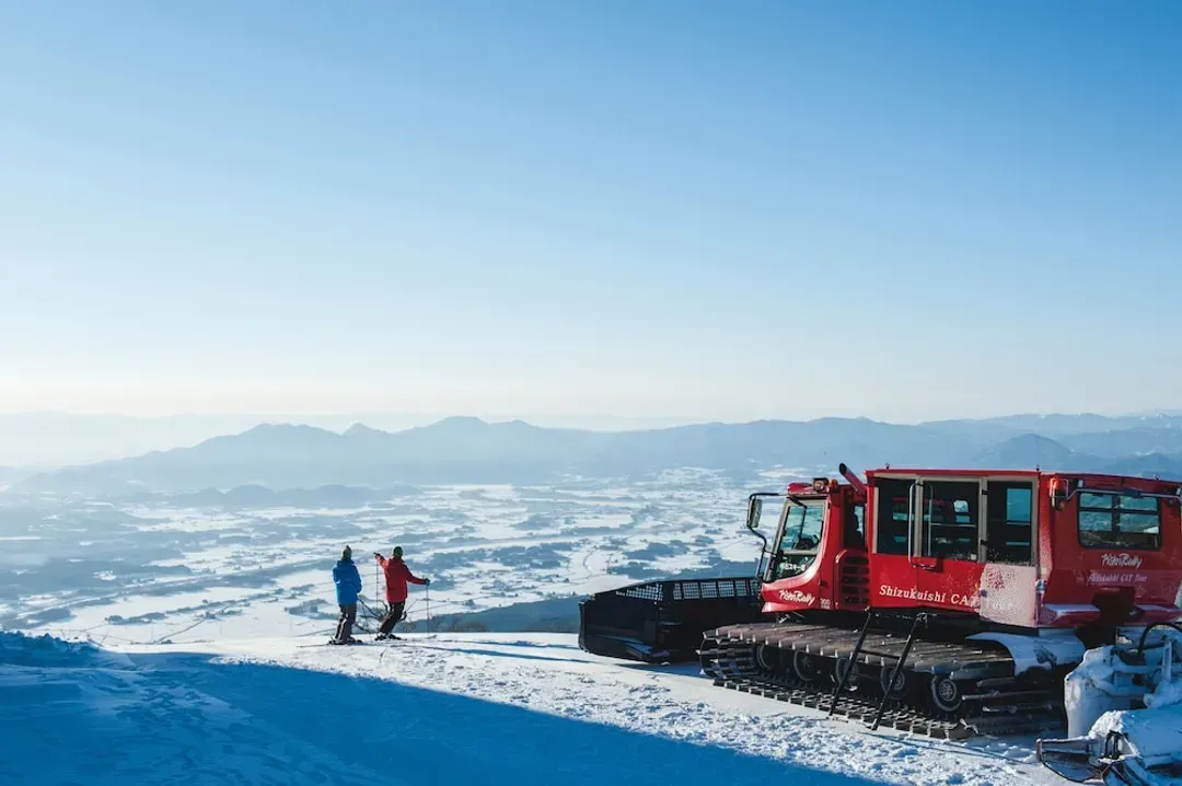 Snow and ski sports