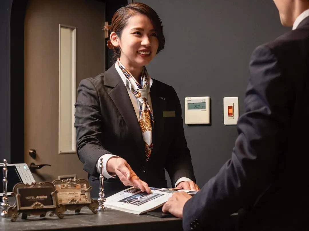 Check-in/check-out kiosk