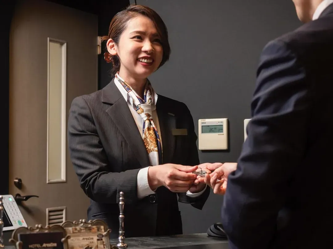Check-in/check-out kiosk