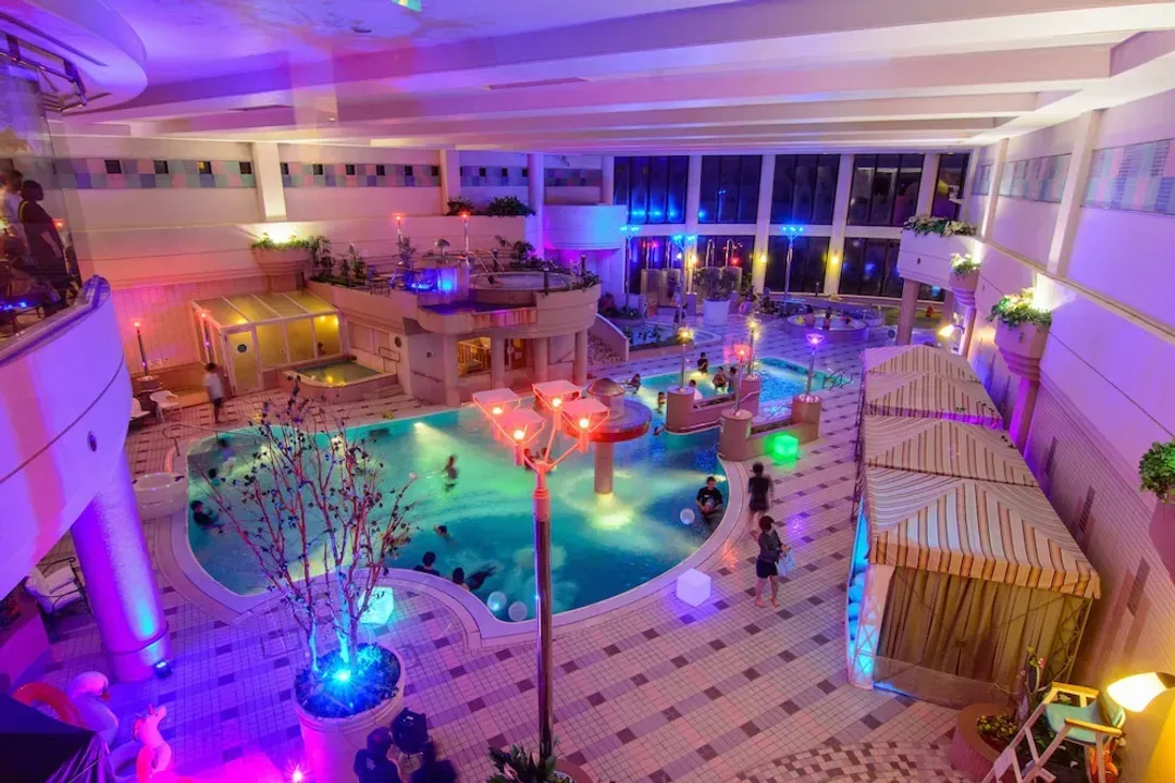 Pool