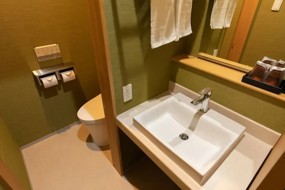 Room amenity