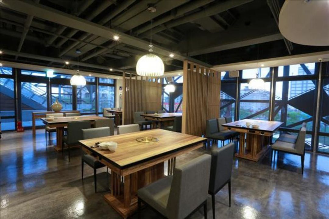 九号温泉旅店 l 温泉泡脚池 l 礁溪火车站步行5分钟