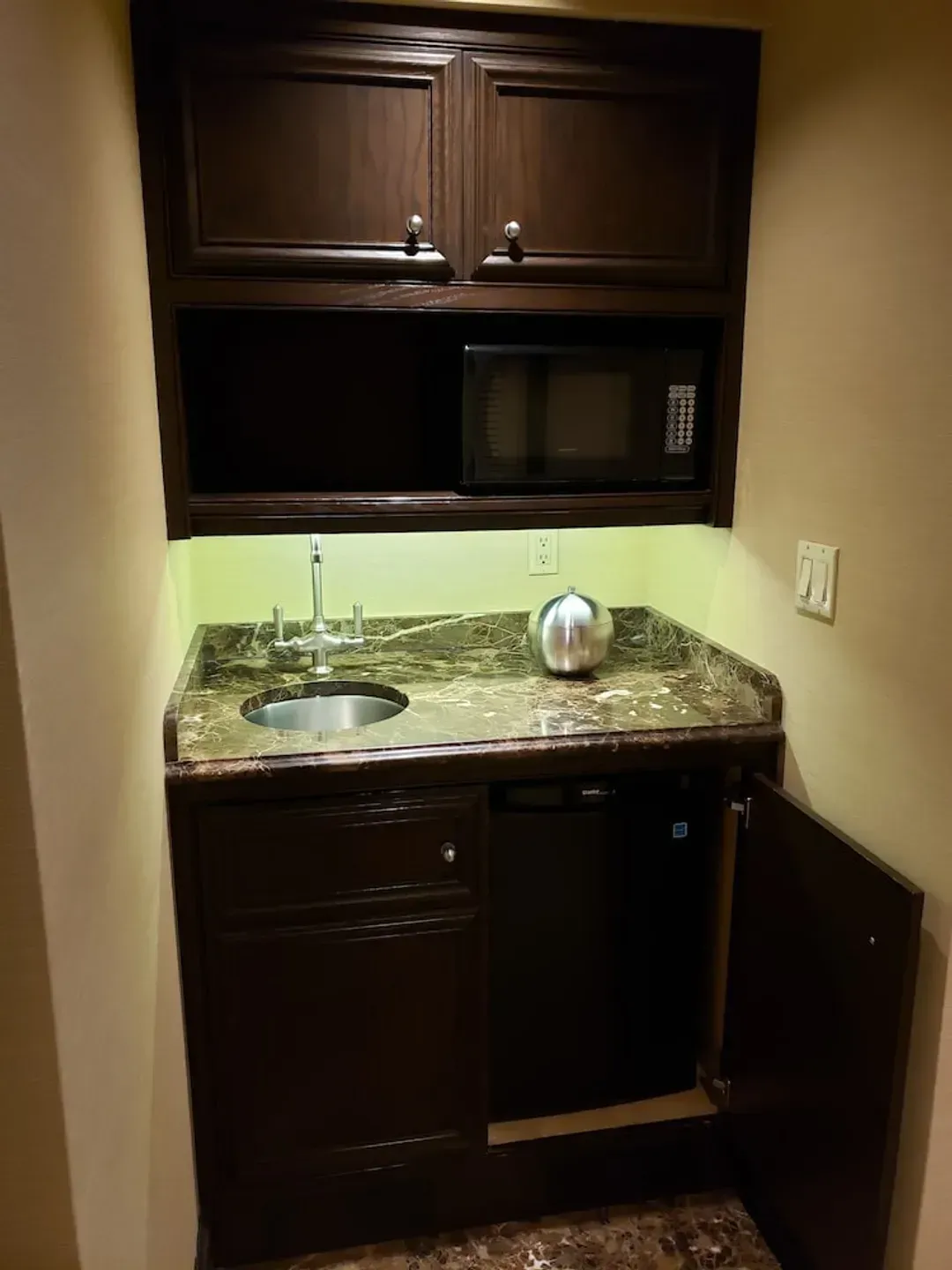 Private kitchenette