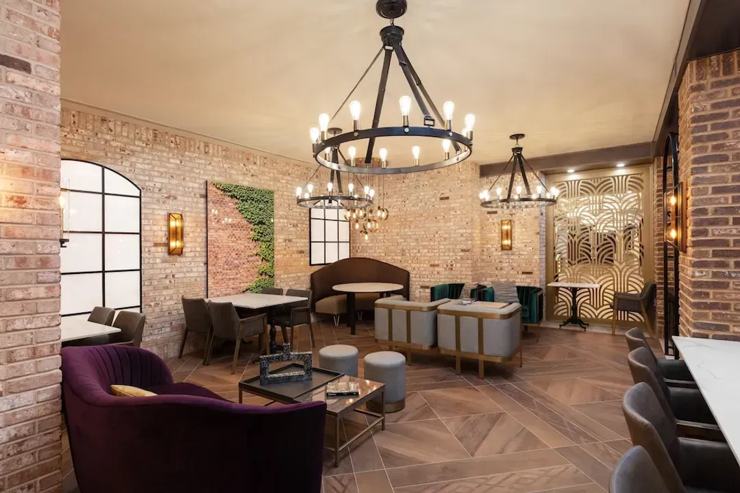 Lobby lounge