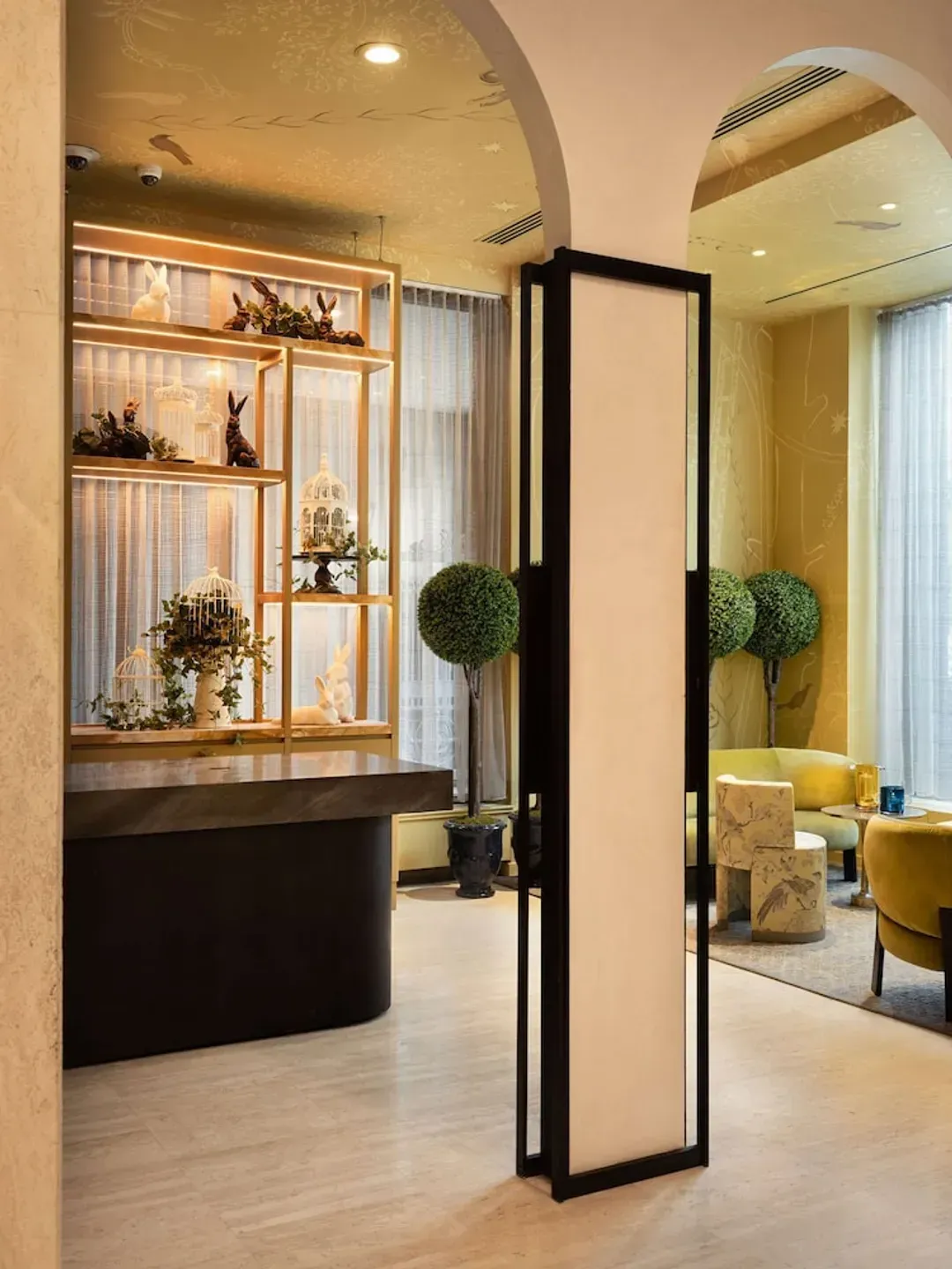 Concierge desk