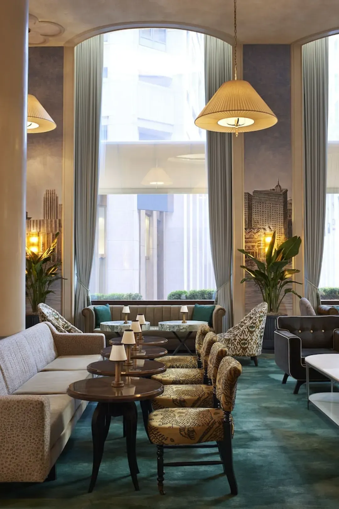 Lobby lounge