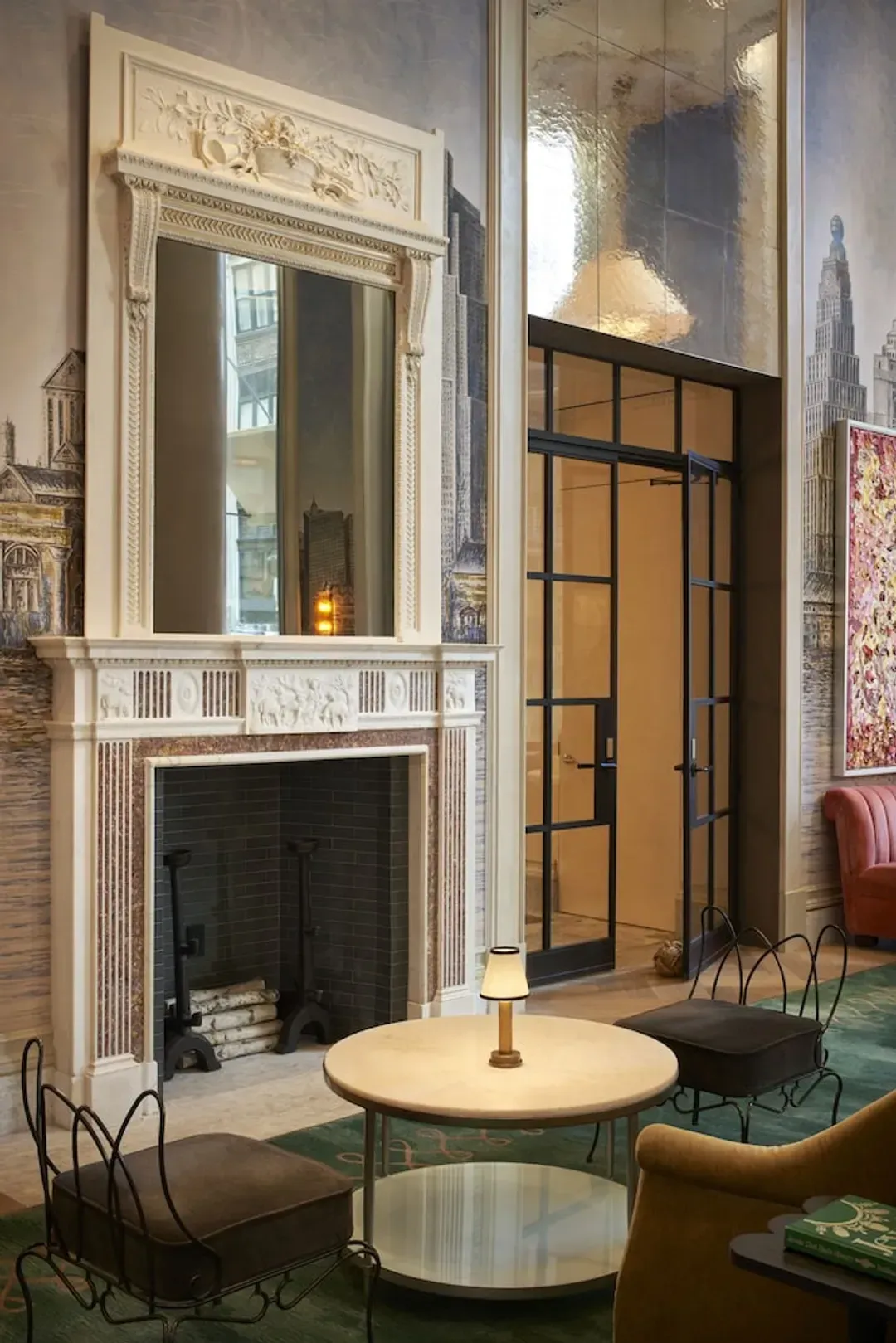 Lobby lounge