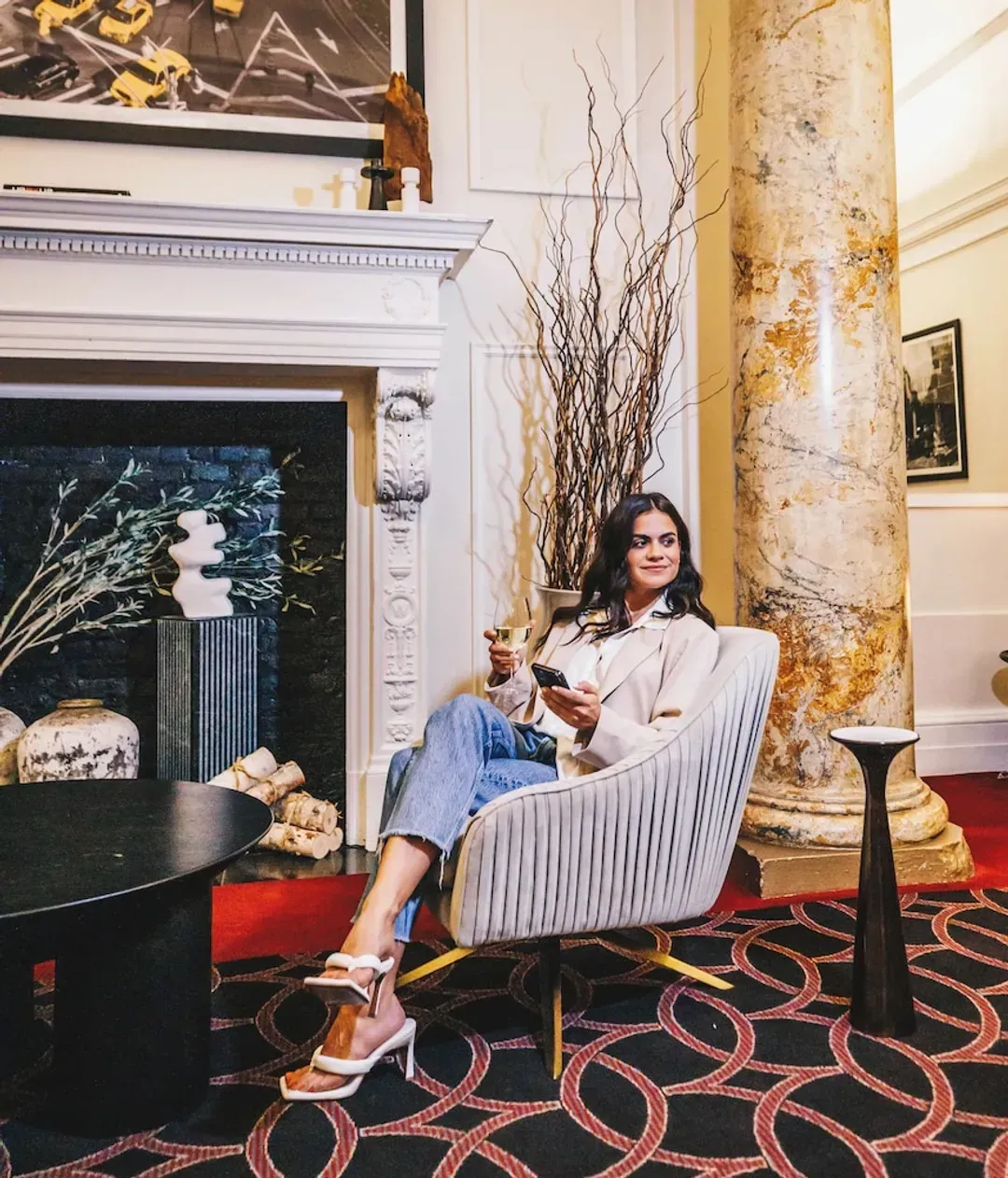 Lobby lounge
