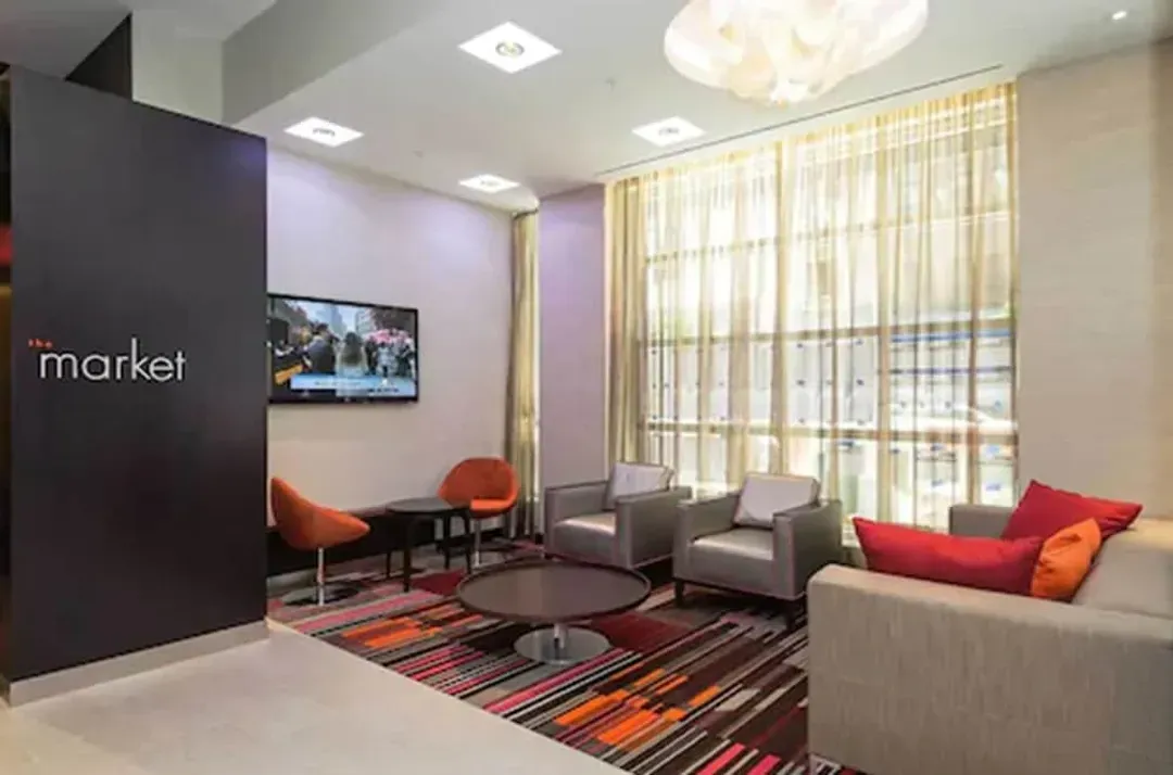 Lobby lounge