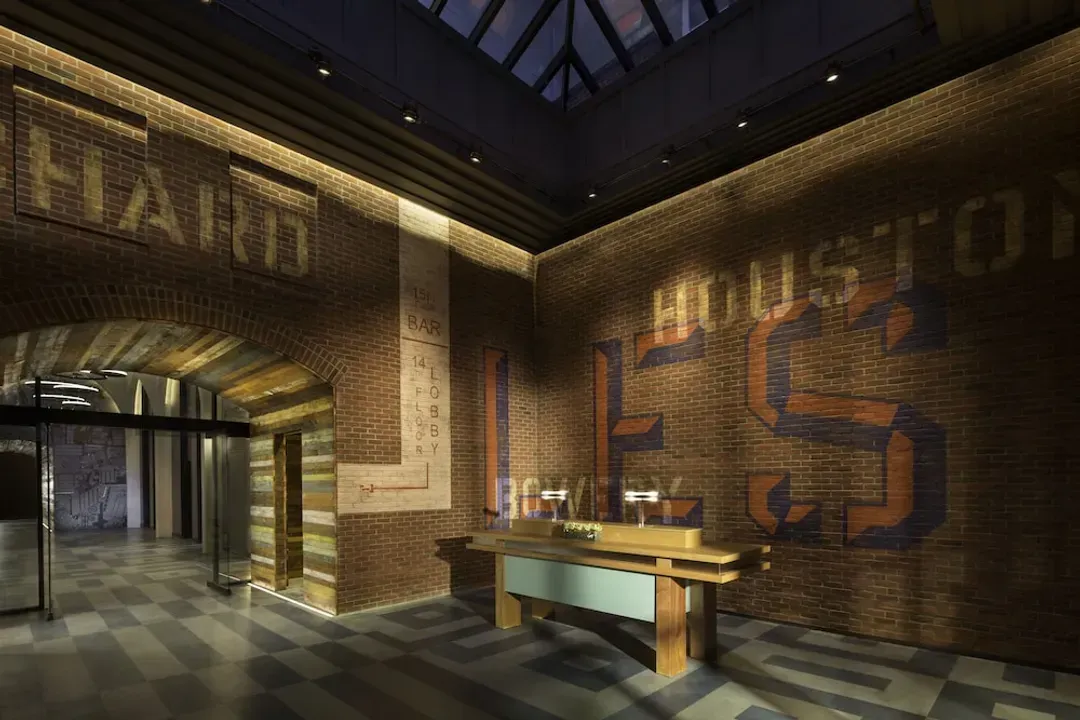 Concierge desk