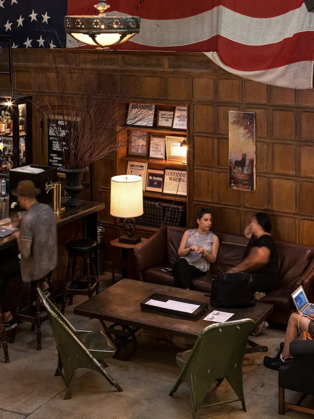 Lobby lounge