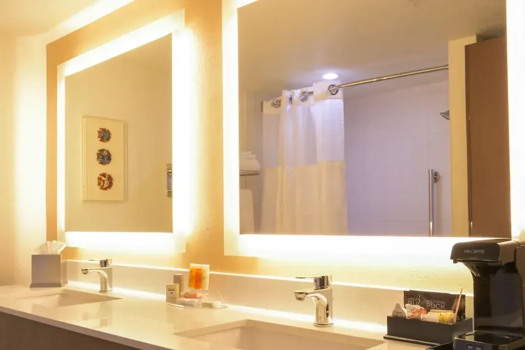 Bathroom sink