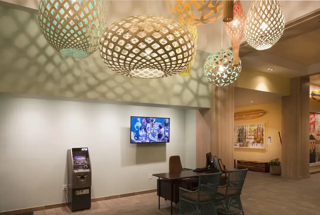 Lobby lounge