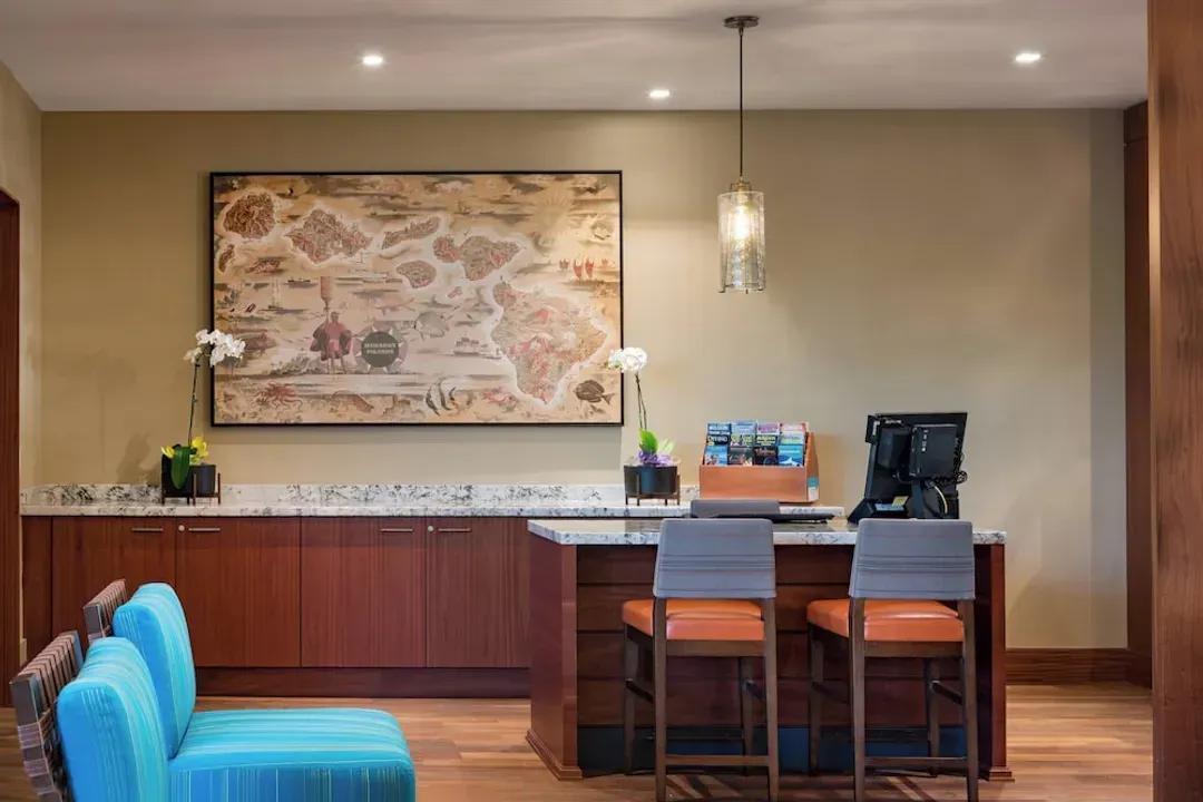 Lobby lounge