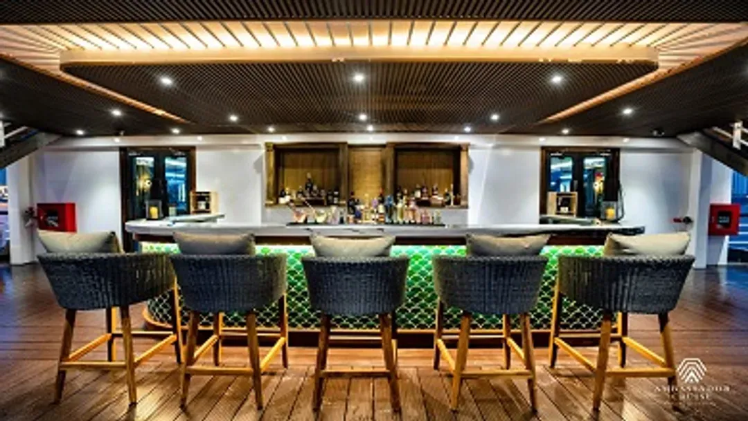 OUTDOOR BAR-徜徉在世界7大奇景的環境下,可自費悠閒地品嘗飲料