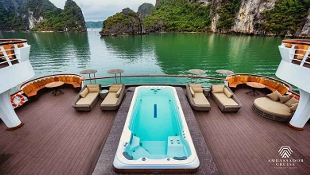 Jacuzzi pool-可以自行享用大自然下的設施