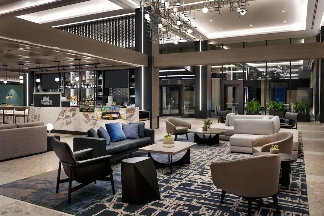 Lobby lounge