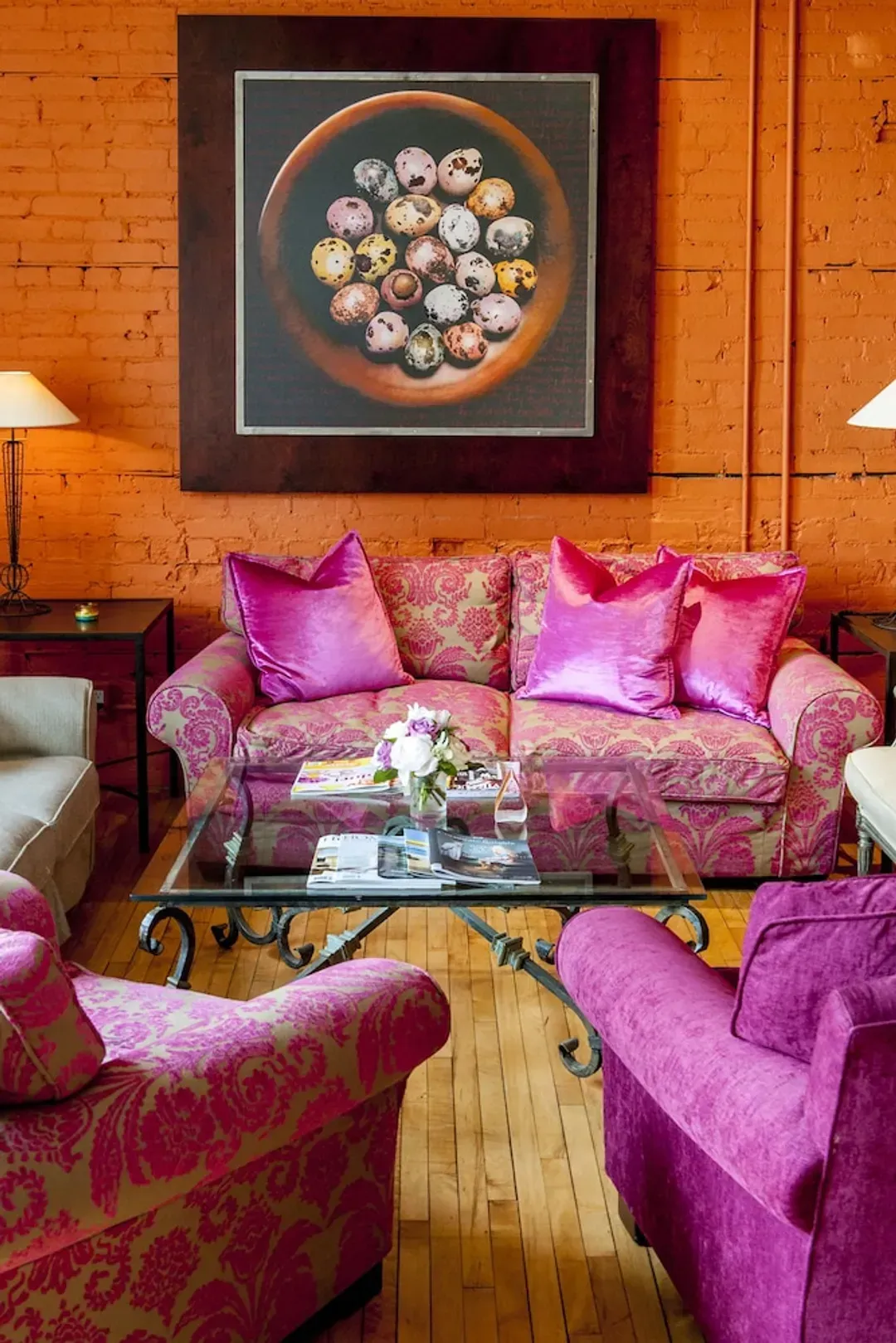 Lobby lounge