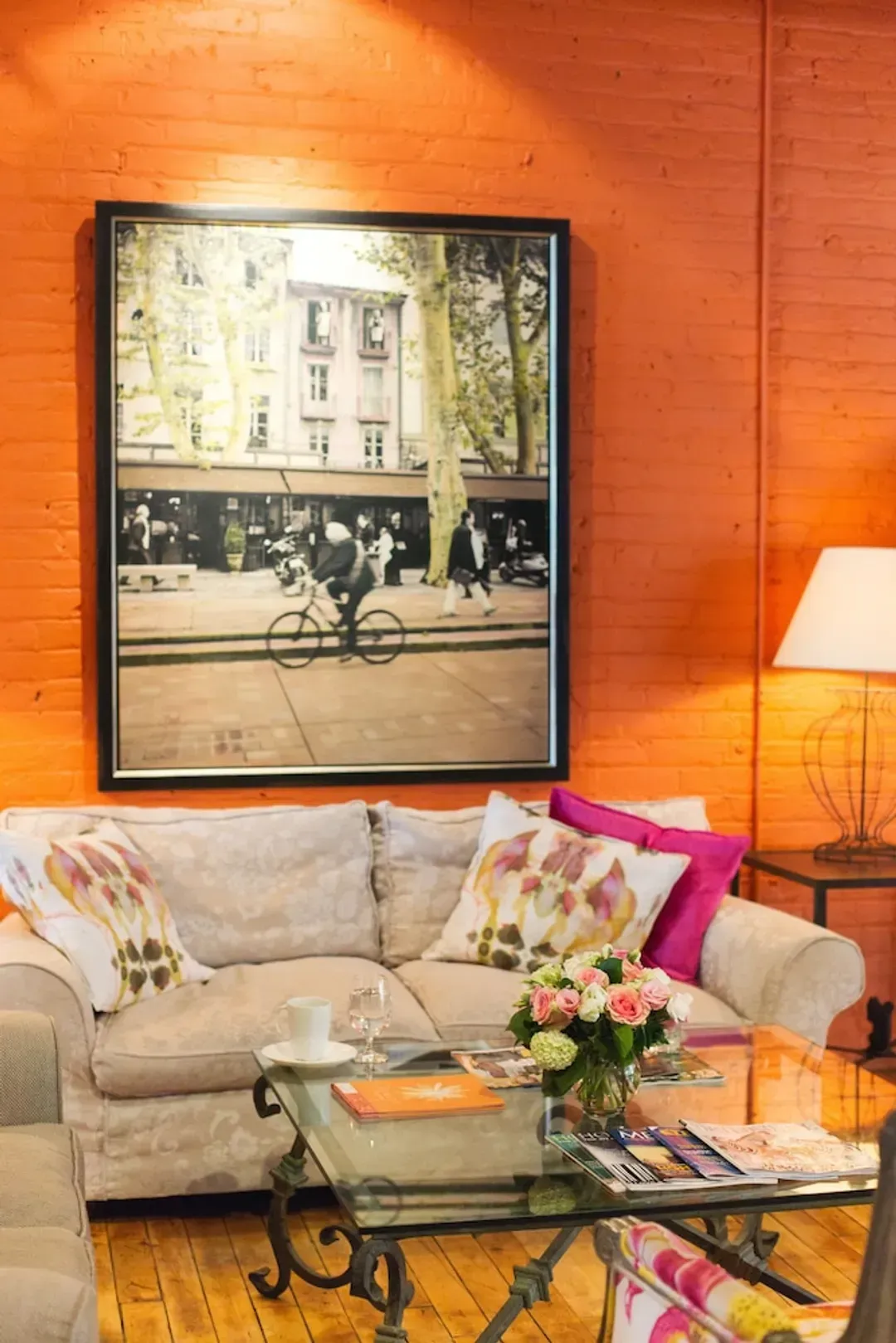 Lobby lounge