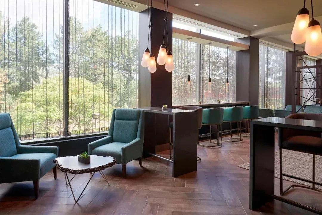 Lobby lounge