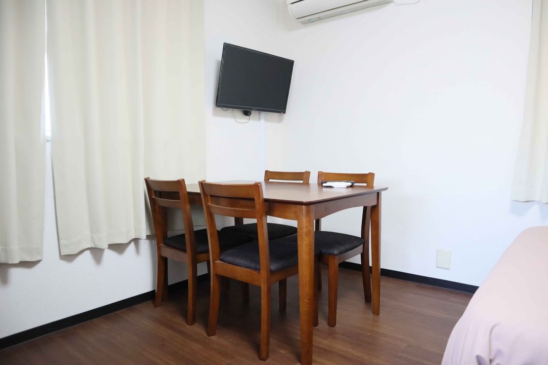 Happy Osaka House / 3-minute walk from the subway station/9-minute ride to Shinsaibashi & Namba