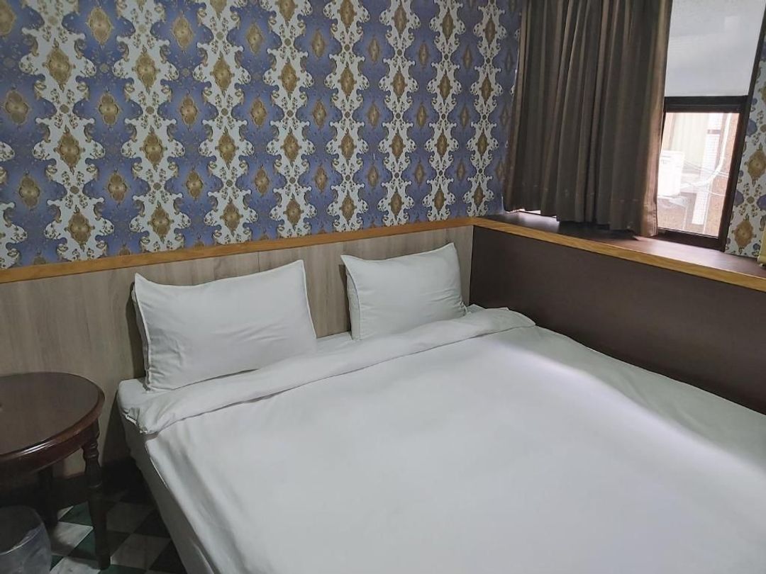 Yilan County-Noble Hotel l Near Luodong Night Market