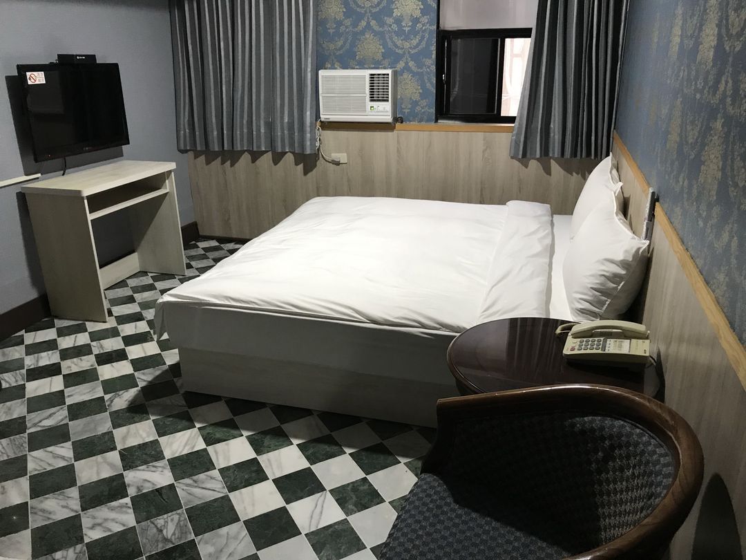 貴族旅社 l 近羅東夜市
