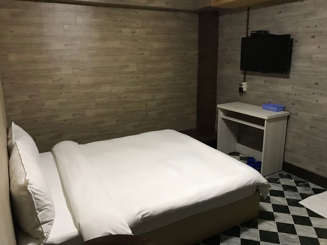 貴族旅社 l 近羅東夜市