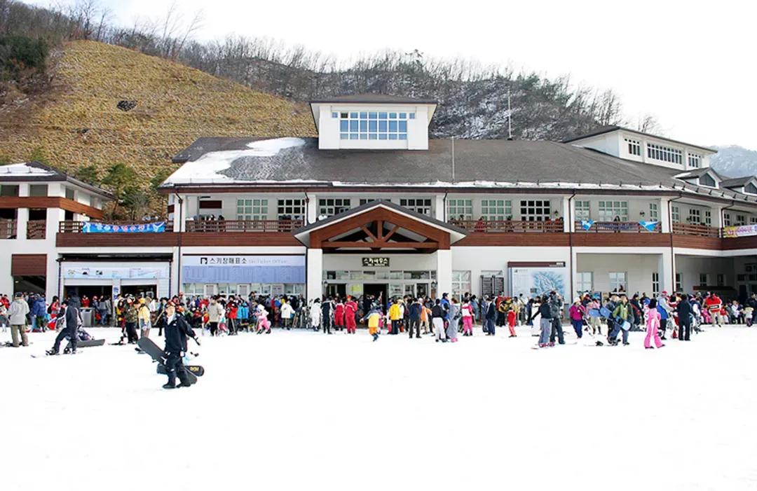 伊利希安江村度假村