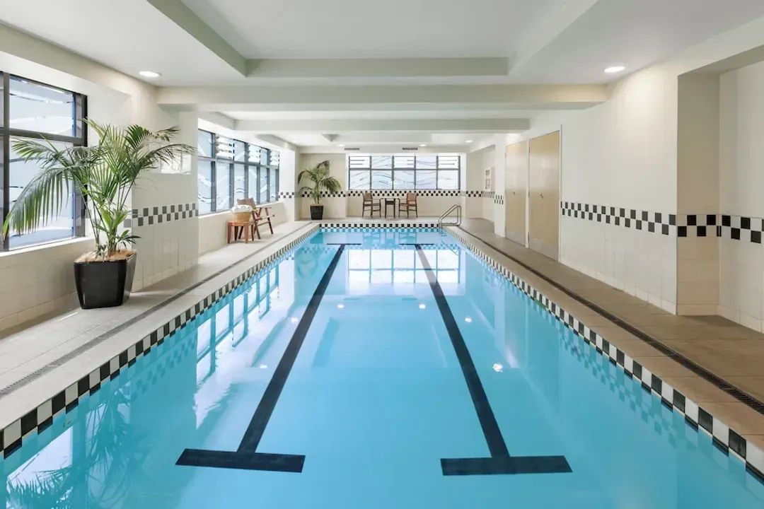 Exercise/lap pool