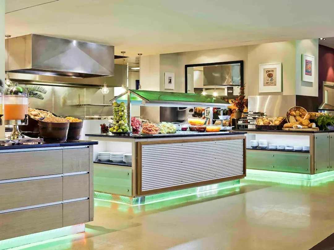 Breakfast area