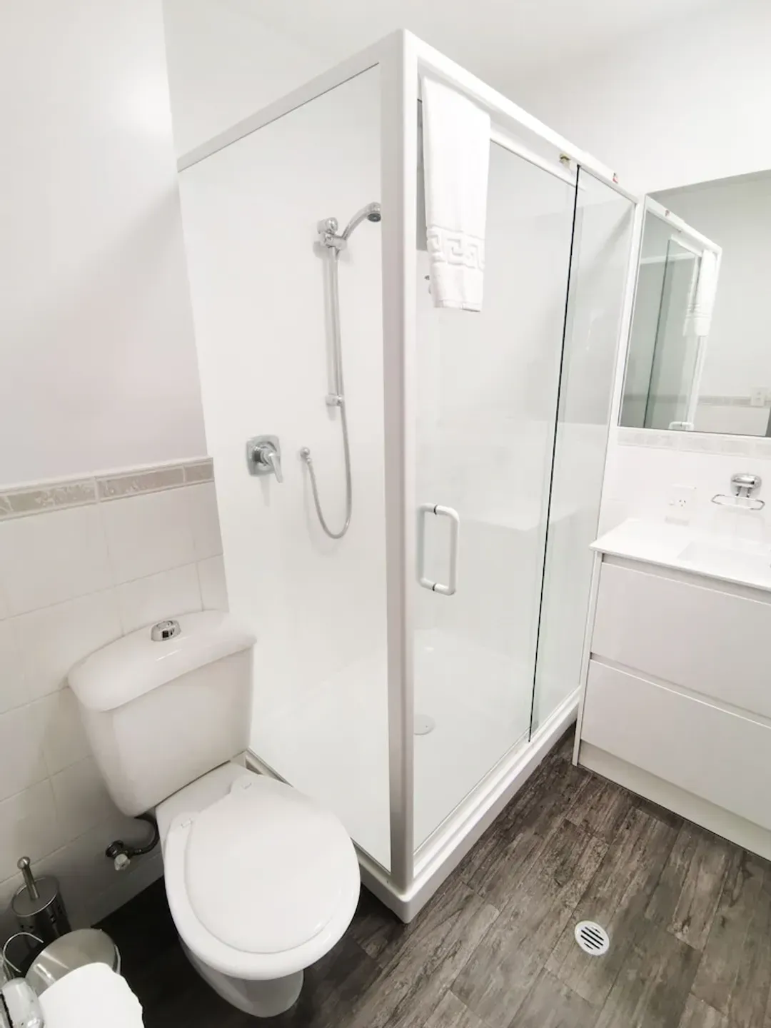 Bathroom shower