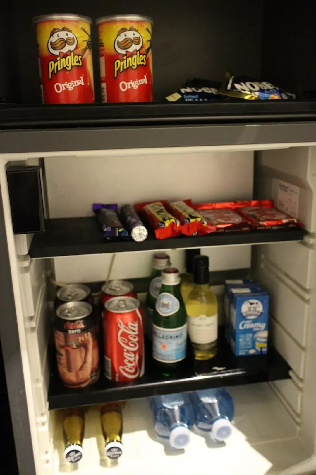 Mini-refrigerator
