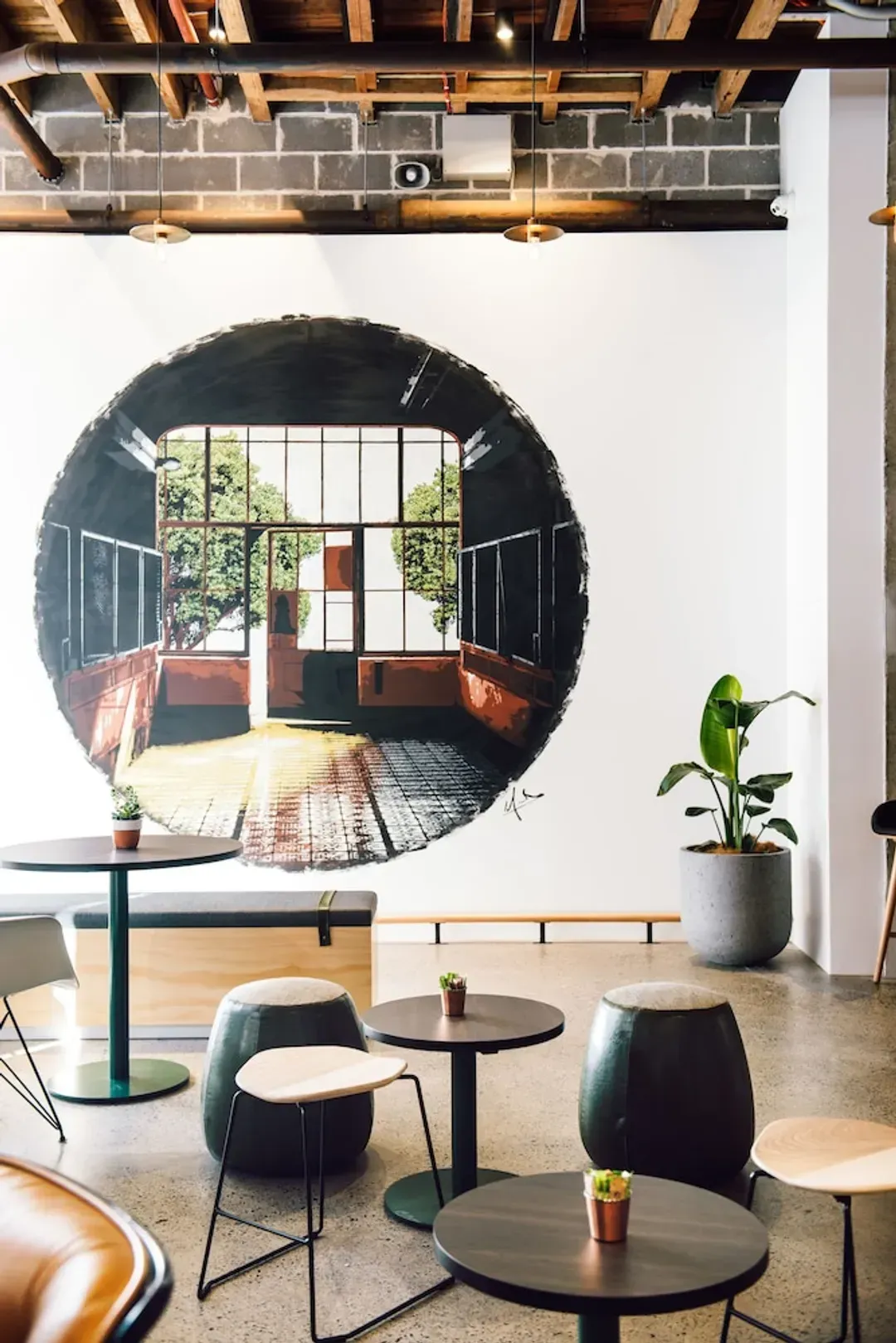Lobby lounge