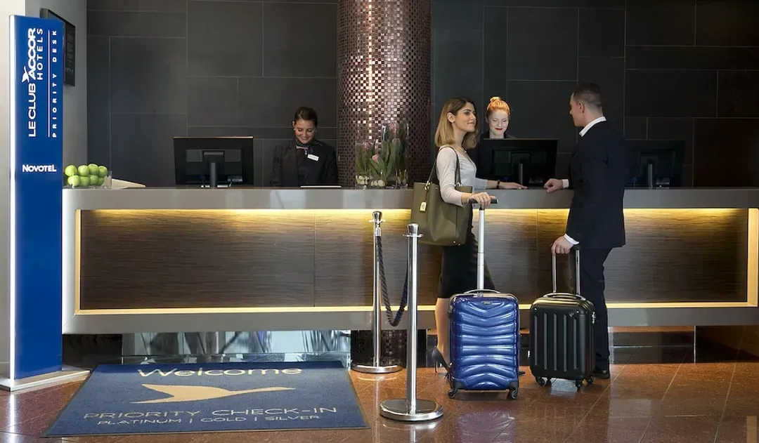 Check-in/check-out kiosk