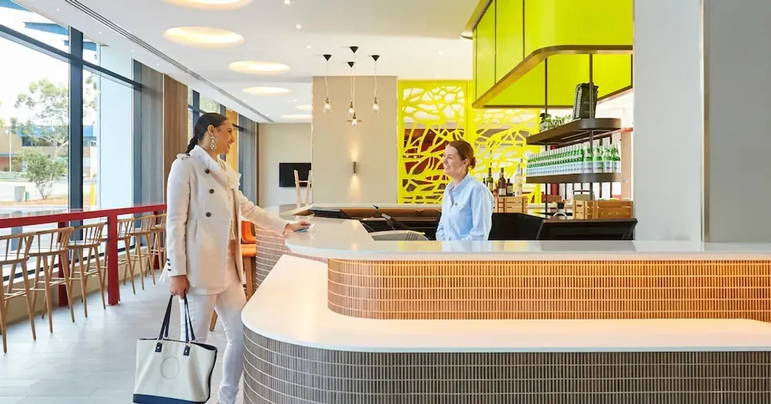 Lobby lounge