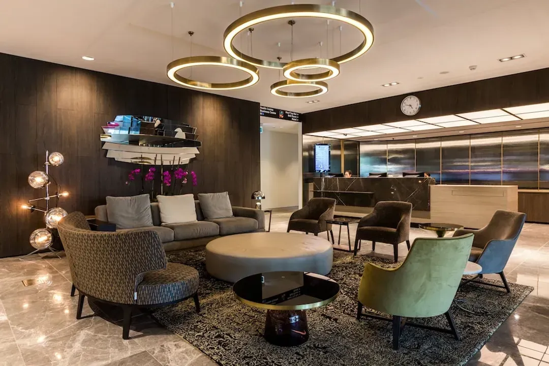 Lobby lounge