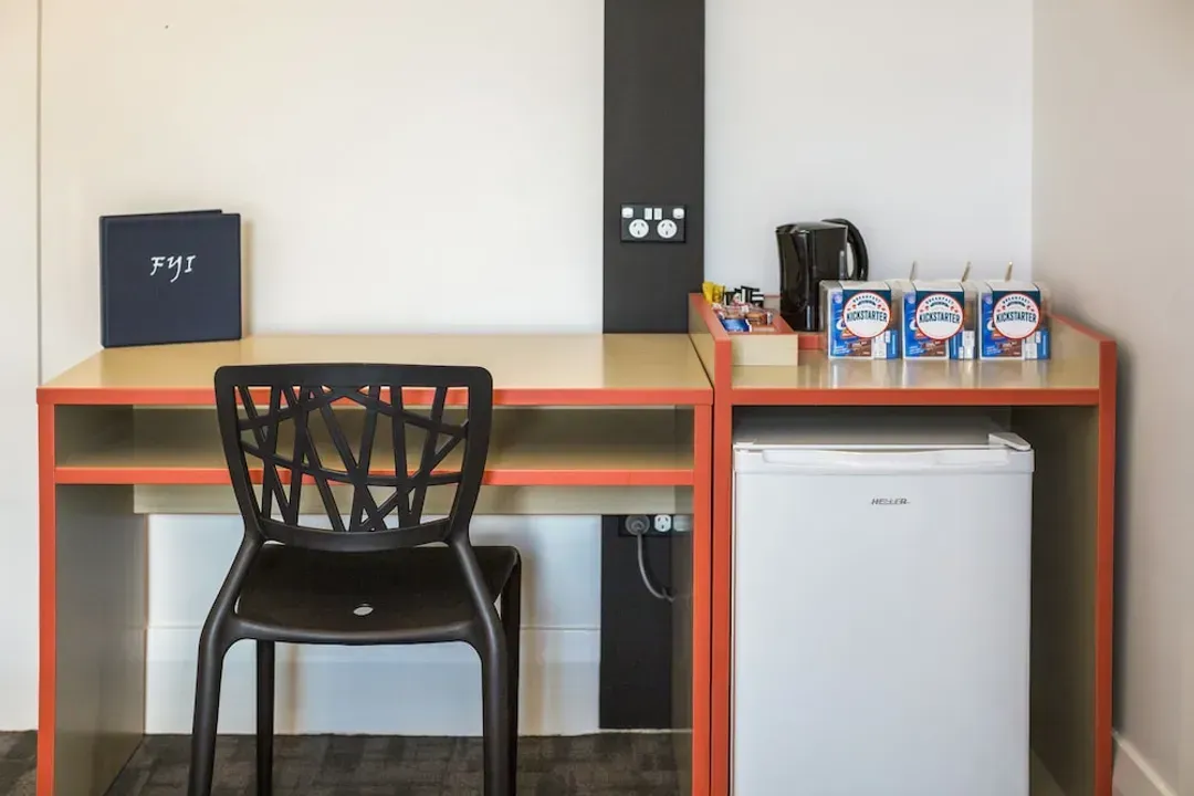Mini-refrigerator