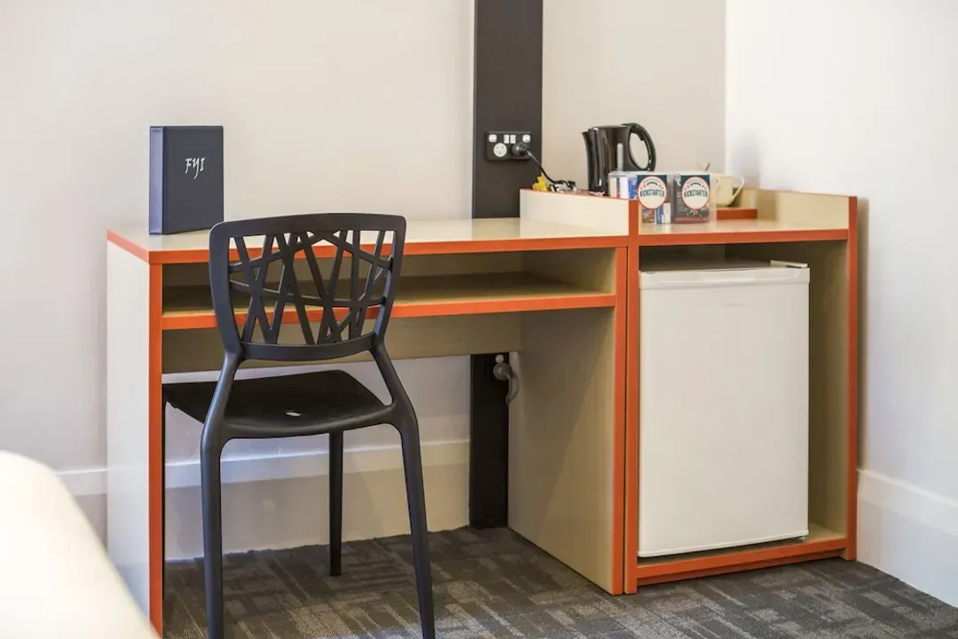Mini-refrigerator