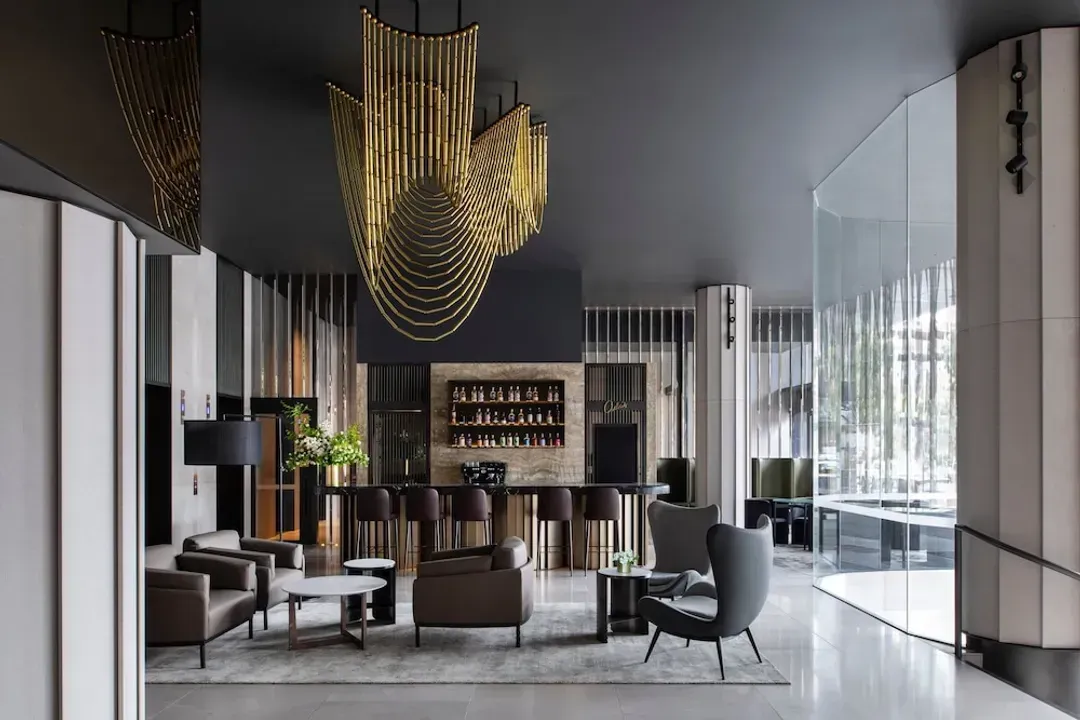 Lobby lounge