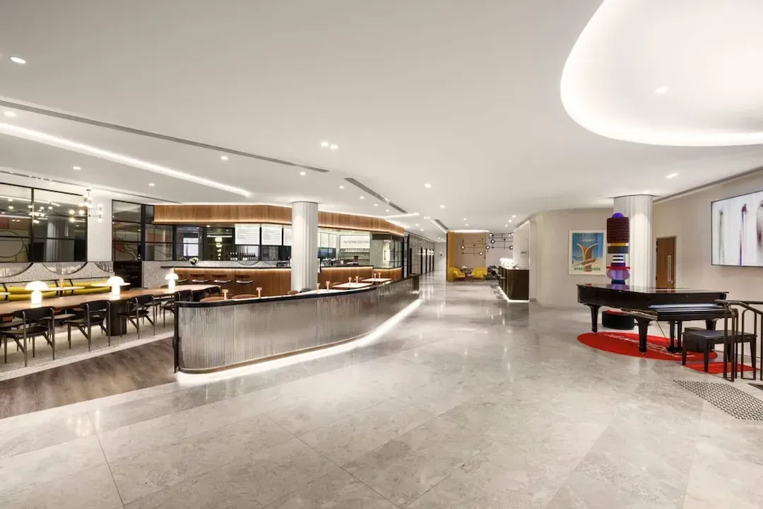 Lobby lounge